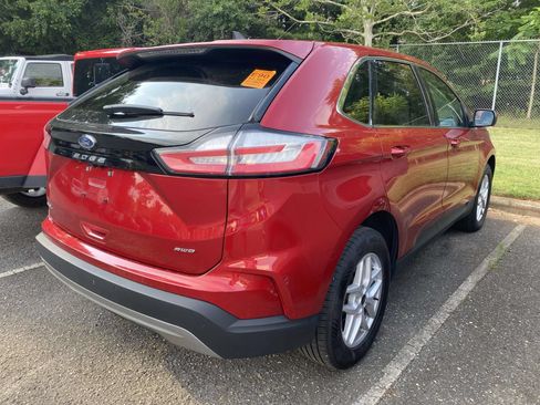 Used 2024 Ford Edge SEL AWD/4WD image 6