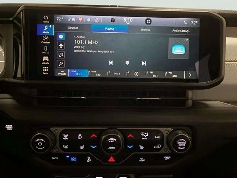 Used 2024 Jeep Wrangler Unlimited image 42