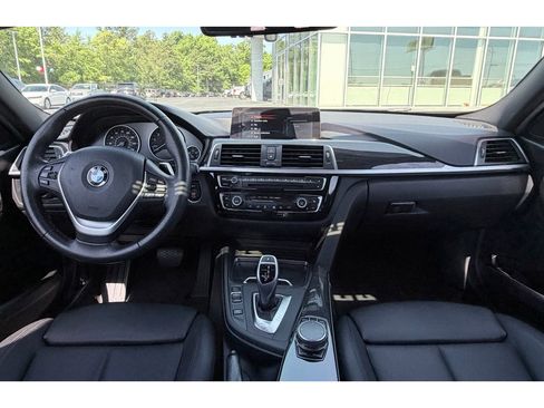 Used 2017 BMW 330i Sedan RWD image 11