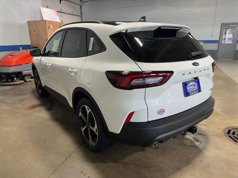 New 2025 Ford Escape ST-Line Select w/ Tech Pack #2 AWD/4WD image 6