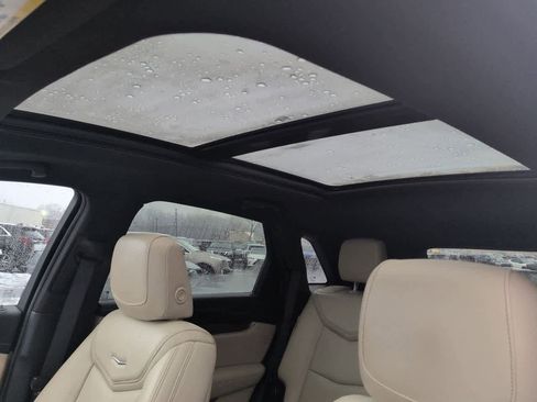 Used 2017 Cadillac XT5 Luxury image 19