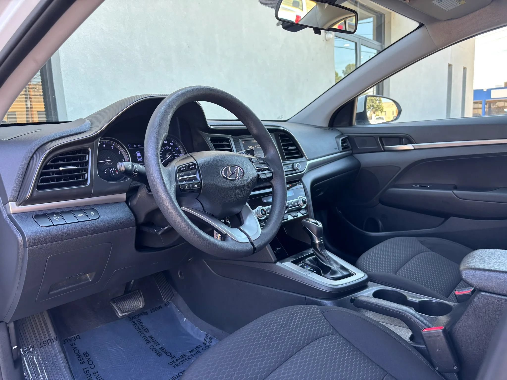 Used 2020 Hyundai Elantra SE w/ Cargo Package (C1) FWD image 12