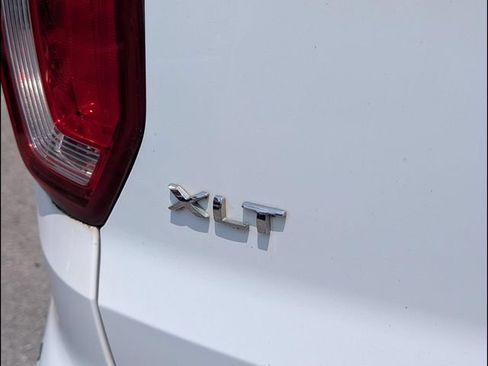 Used 2016 Ford Explorer XLT AWD/4WD image 18