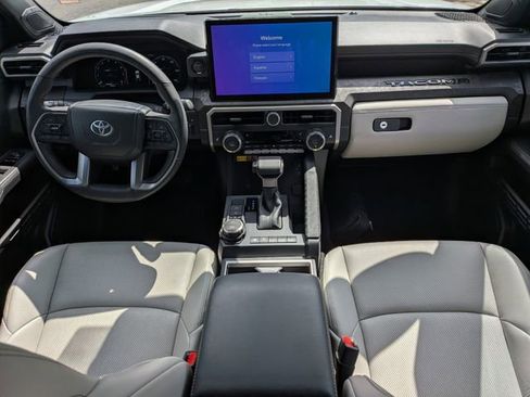 Used 2024 Toyota Tacoma Limited AWD/4WD image 27