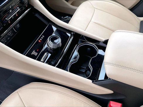 Used 2023 Jeep Grand Cherokee Limited w/ Trailer Tow Prep Group (B) image 16