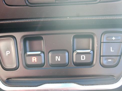 Used 2020 GMC Terrain SLE w/ Driver Convenience Package AWD/4WD image 24