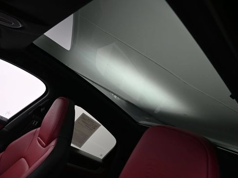 Certified 2025 Porsche Cayenne Coupe AWD/4WD image 12