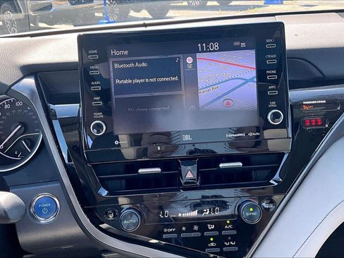 Used 2021 Toyota Camry XLE w/ Navigation Upgrade Package FWD image 5