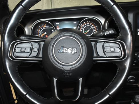 Used 2022 Jeep Gladiator Sport AWD/4WD image 12