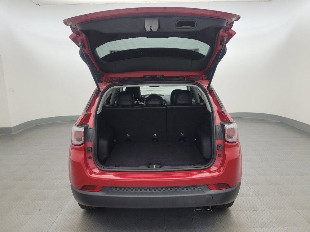 Used 2019 Jeep Compass Latitude FWD image 29