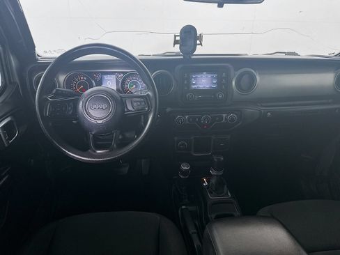 Used 2019 Jeep Wrangler Unlimited Sport AWD/4WD image 24
