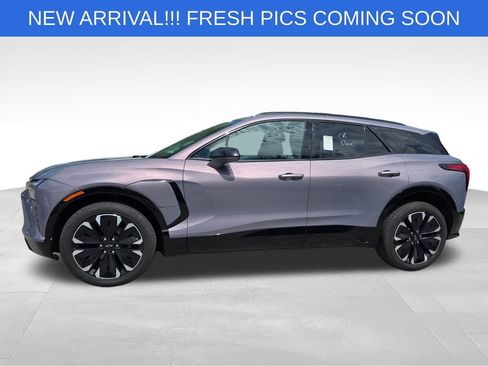 Used 2025 Chevrolet Blazer EV RS AWD/4WD image 3