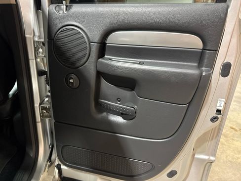 Used 2005 Dodge Ram 1500 Truck 2WD Quad Cab image 64