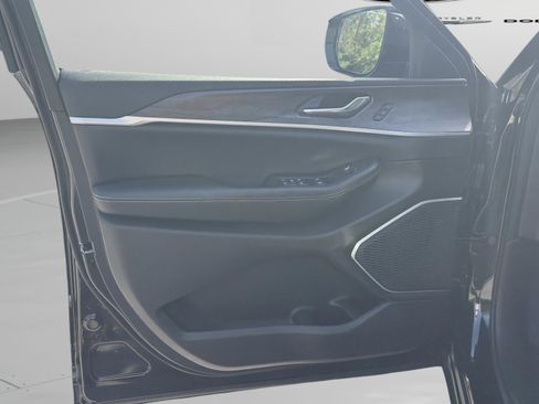 New 2026 Jeep Grand Cherokee L Limited RWD image 18