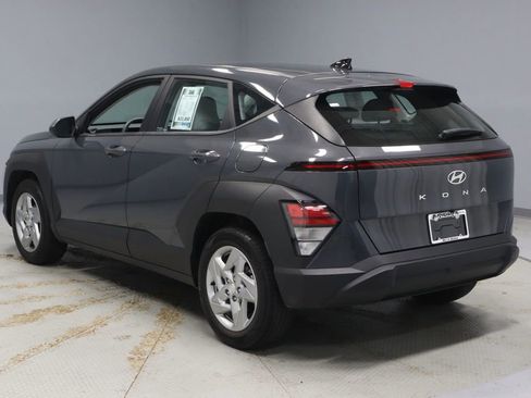 Used 2024 Hyundai Kona SE image 8