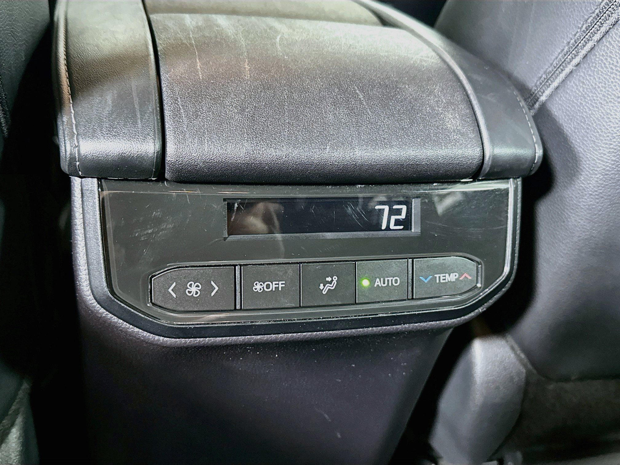 Used 2026 Toyota Highlander Limited AWD/4WD image 24