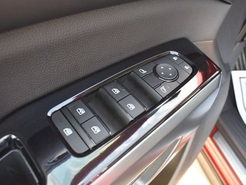 Used 2023 Nissan Pathfinder SL w/ Lighting Package (N92) AWD/4WD image 12