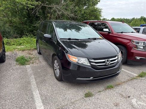 Used 2016 Honda Odyssey SE image 1