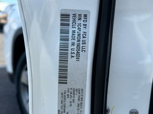 Used 2022 Jeep Cherokee Limited image 34