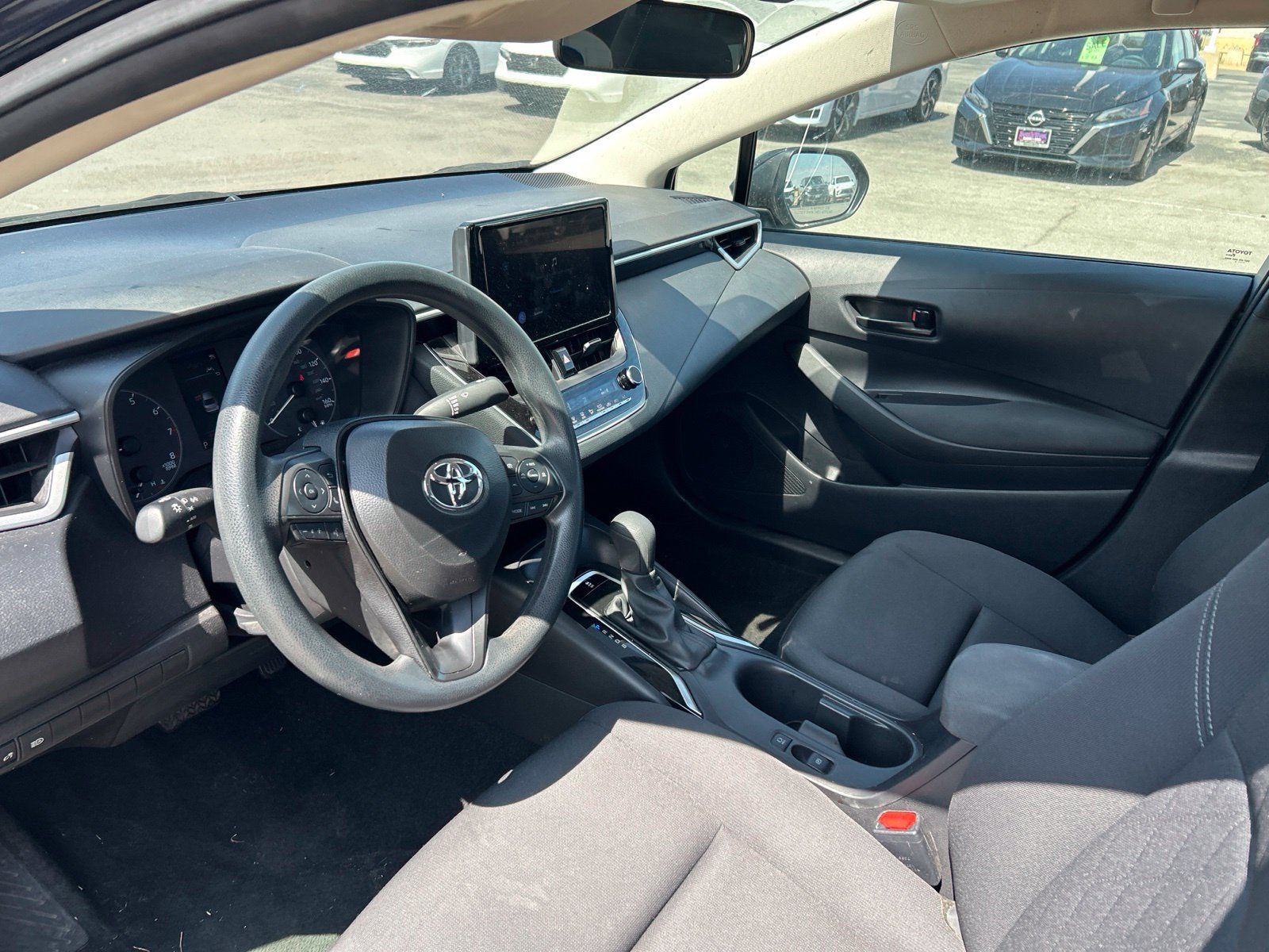 Used 2025 Toyota Corolla LE FWD image 10