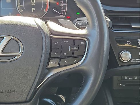 Used 2022 Lexus ES 350 w/ Premium Package image 18