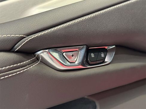 Used 2024 Chevrolet Corvette Stingray Coupe w/ 1LT image 28