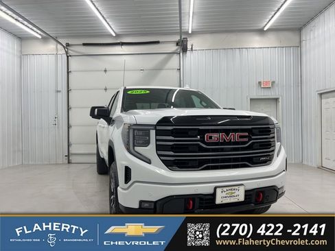 Used 2025 GMC Sierra 1500 AT4 w/ Technology Package AWD/4WD image 1