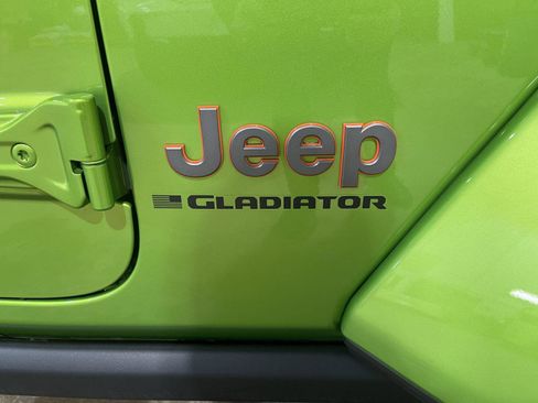 New 2026 Jeep Gladiator Mojave image 11