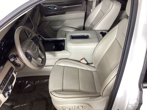 Used 2021 GMC Yukon Denali w/ LPO, Illumination Package AWD/4WD image 28