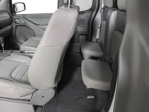 Used 2021 Nissan Frontier S RWD image 34