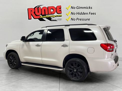 Used 2021 Toyota Sequoia Platinum AWD/4WD image 4