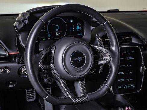 Used 2023 McLaren Artura RWD image 24