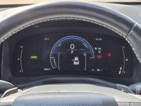 Used 2025 Toyota Camry SE FWD image 16