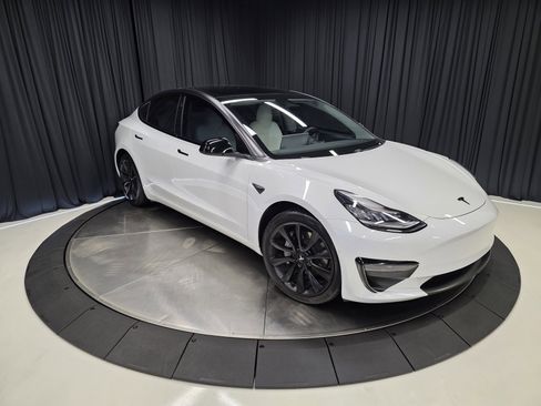 Used 2021 Tesla Model 3 Standard Range Plus image 70