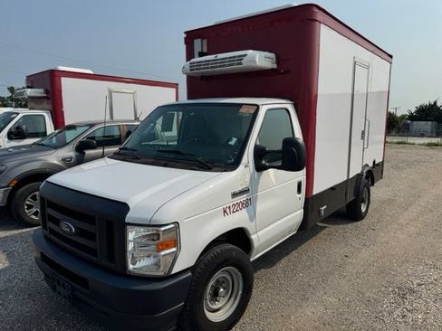 Used 2023 Ford E-350 and Econoline 350 Super Duty w/ Power Windows & Locks Group RWD image 1