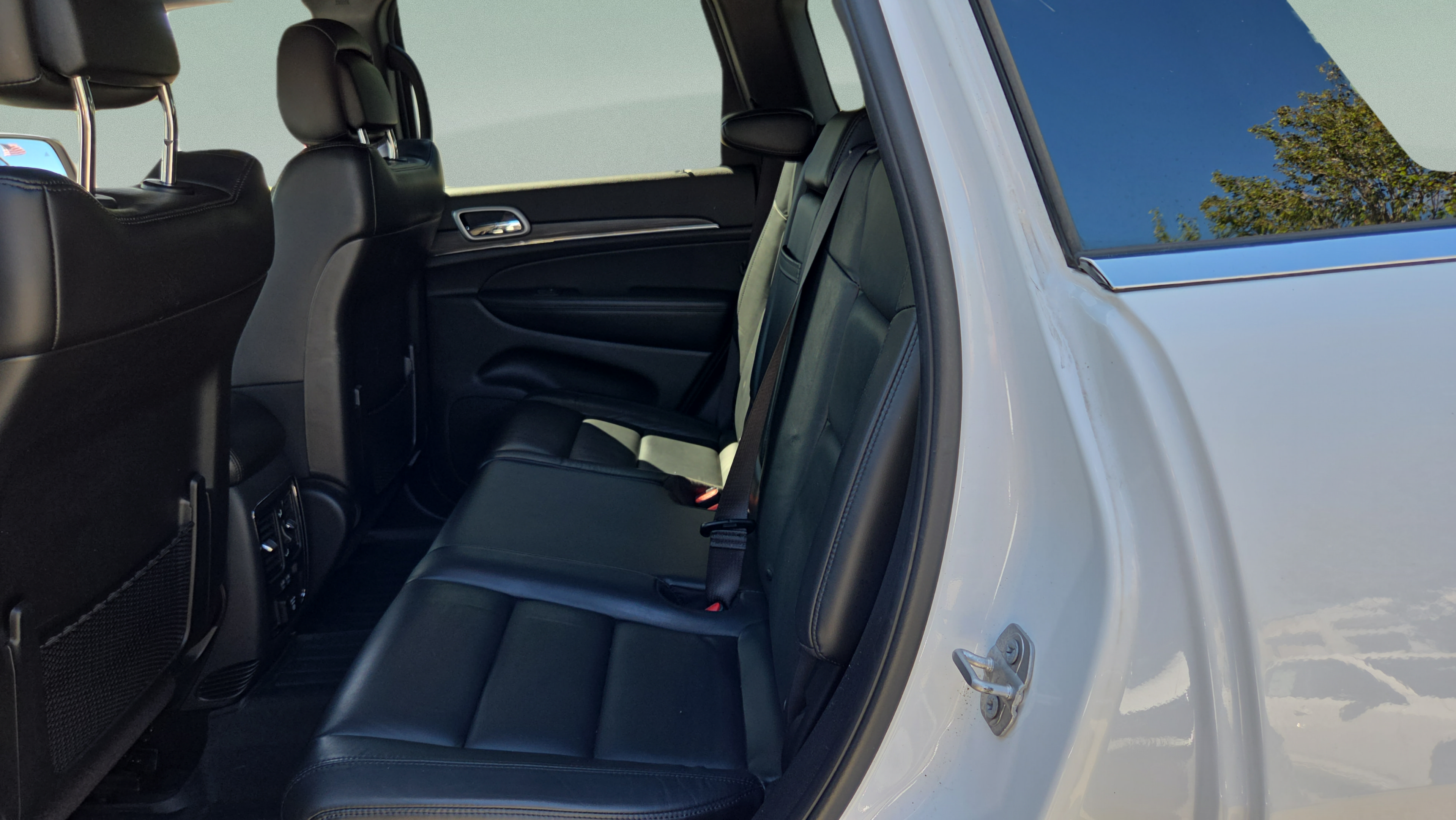 Used 2020 Jeep Grand Cherokee Limited AWD/4WD image 11