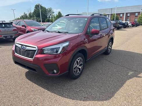 Used 2021 Subaru Forester Premium AWD/4WD image 1