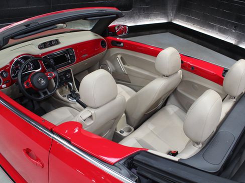 Used 2014 Volkswagen Beetle TDI FWD image 43