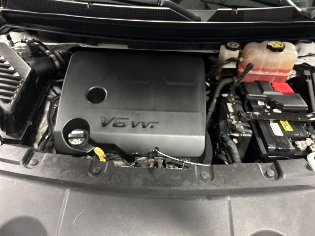 Used 2019 Chevrolet Traverse Premier w/ Redline Edition AWD/4WD image 28