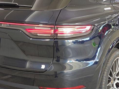 Used 2023 Porsche Cayenne S image 32