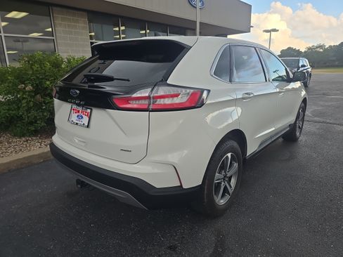 Used 2023 Ford Edge SEL w/ Convenience Package AWD/4WD image 2