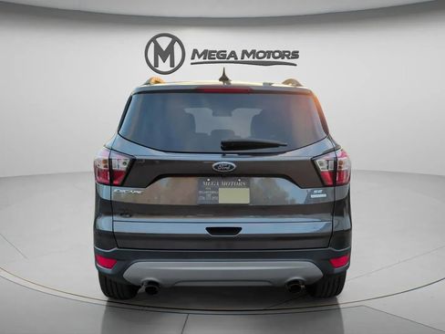Used 2018 Ford Escape SE w/ SE Sync 3 Package image 6