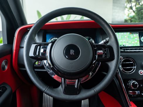 Certified 2023 Rolls-Royce Cullinan image 24