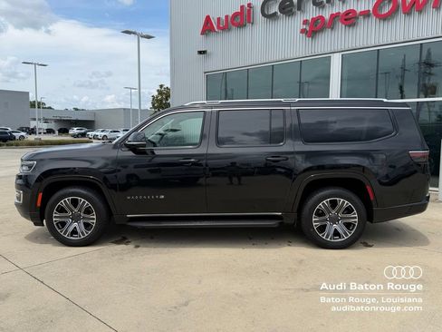 Used 2024 Jeep Wagoneer L Series II RWD image 6