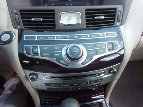 Used 2014 INFINITI Q70 3.7 w/ Premium Package AWD/4WD image 11