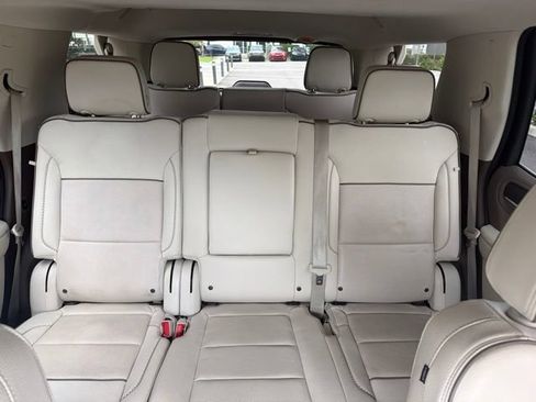 Used 2023 GMC Yukon Denali AWD/4WD image 10