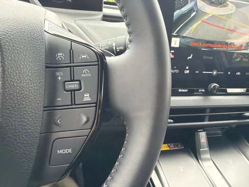 Used 2026 Toyota bZ AWD/4WD image 31