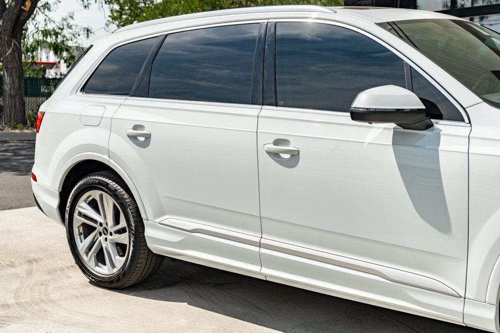Used 2022 Audi Q7 3.0T Premium Plus w/ Premium Plus Package AWD/4WD image 13