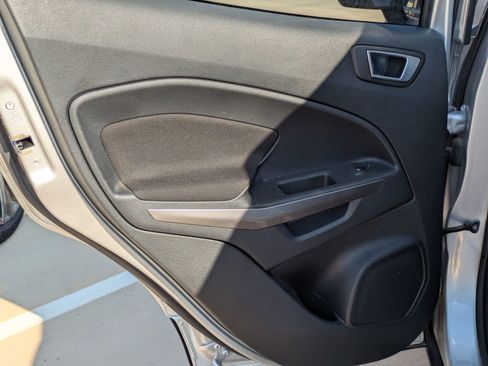 Used 2019 Ford EcoSport SE image 14