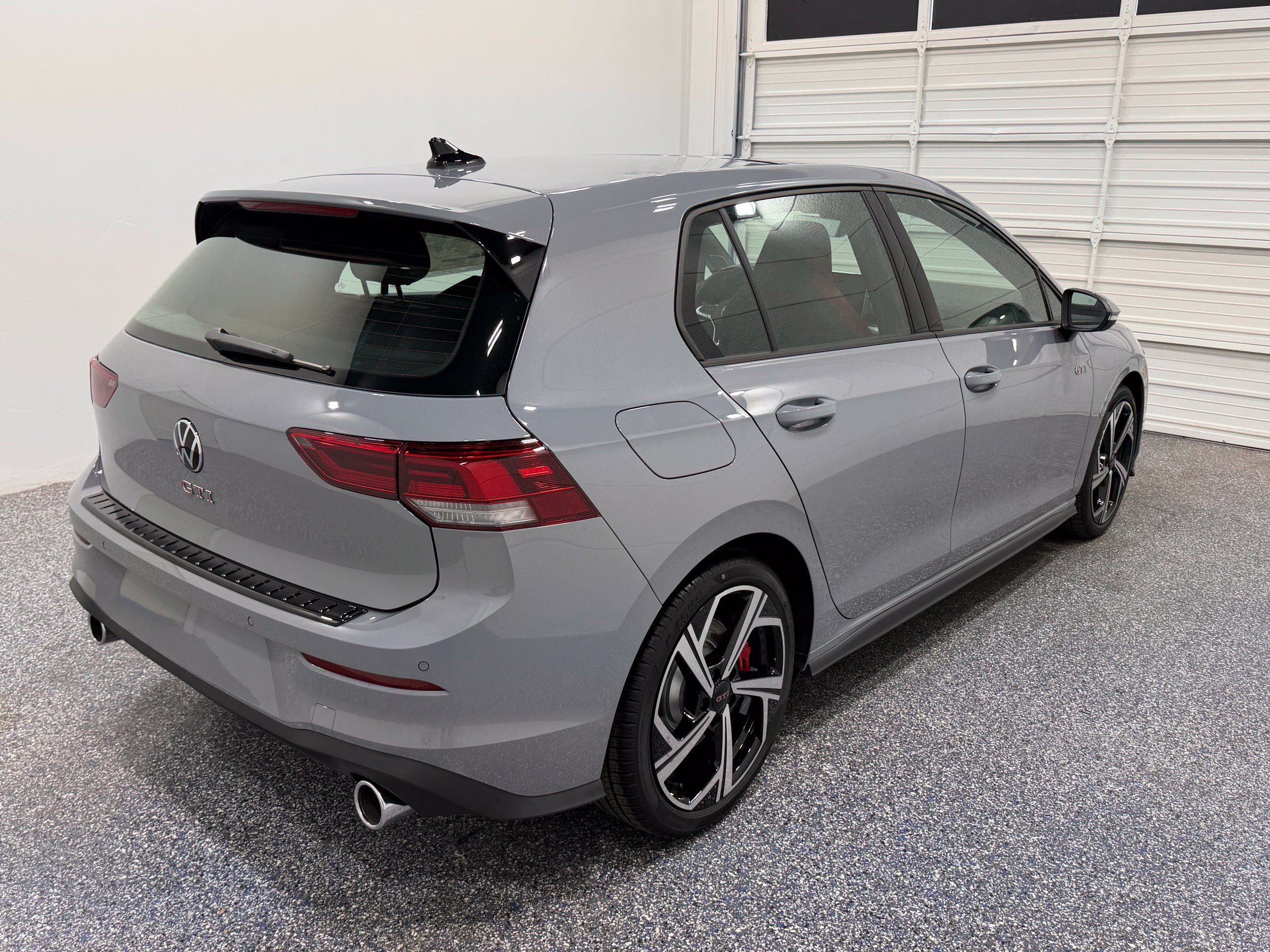 New 2026 Volkswagen GTI SE FWD image 6